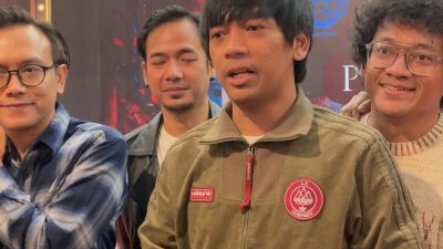 Rian DMasiv Ketakutan Setelah Hampir Tersambar Api Saat Manggung