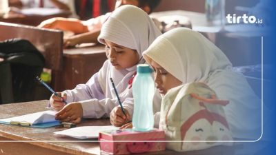 Ujian Penilaian Akhir Semester 1 Bahasa Indonesia Kelas 2: 30 Soal dan Jawaban