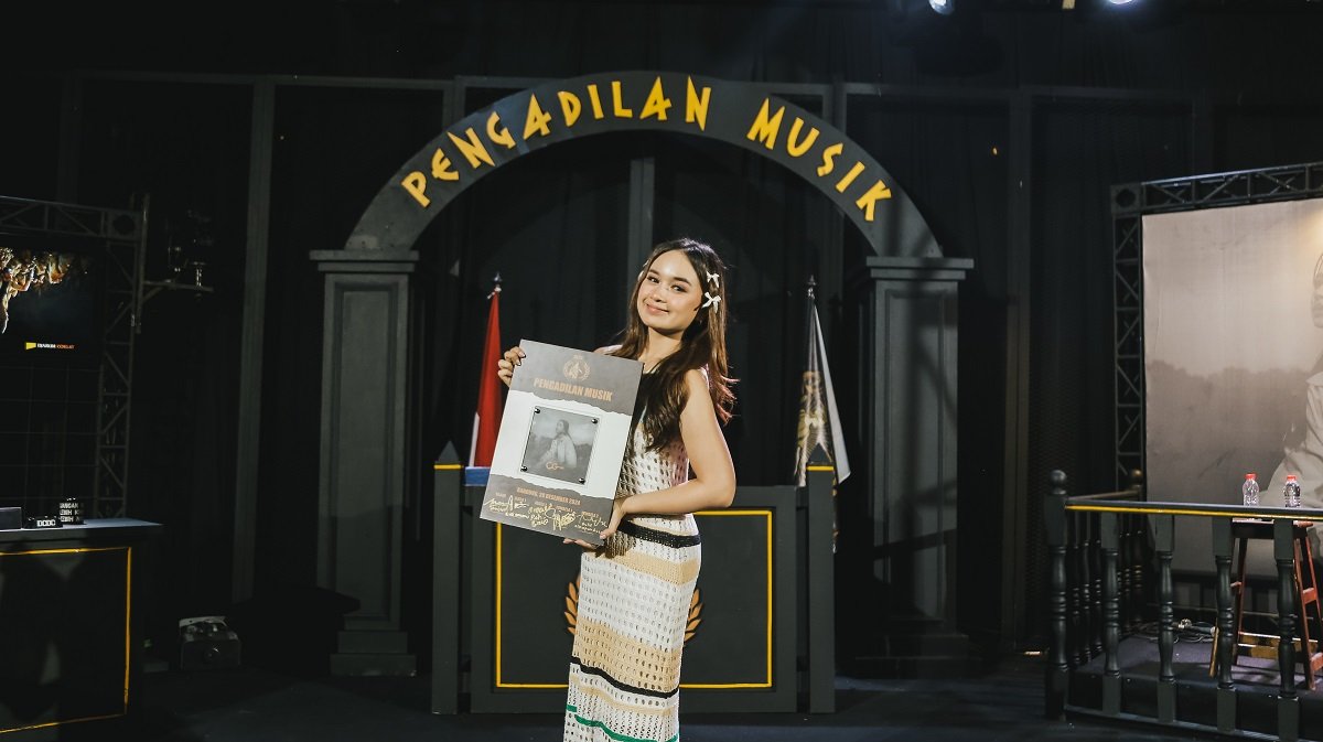 Chintya Gabriella Terdakwa di Pengadilan Musik DCDC karena Lagu Berambisi: Celebritas Okezone