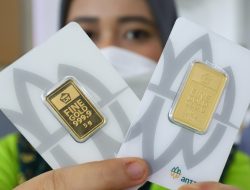 Harga Emas Antam Melonjak, Naik Rp8.000 per Gram : Okezone Economy