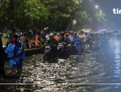 Lebih dari 2.000 Orang Mengalami Pengungsian karena Banjir di Jakarta