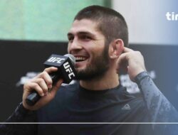 Kisah Khabib Dikeluarkan dari Pesawat Frontier Airlines