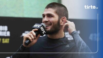 Kisah Khabib Dikeluarkan dari Pesawat Frontier Airlines