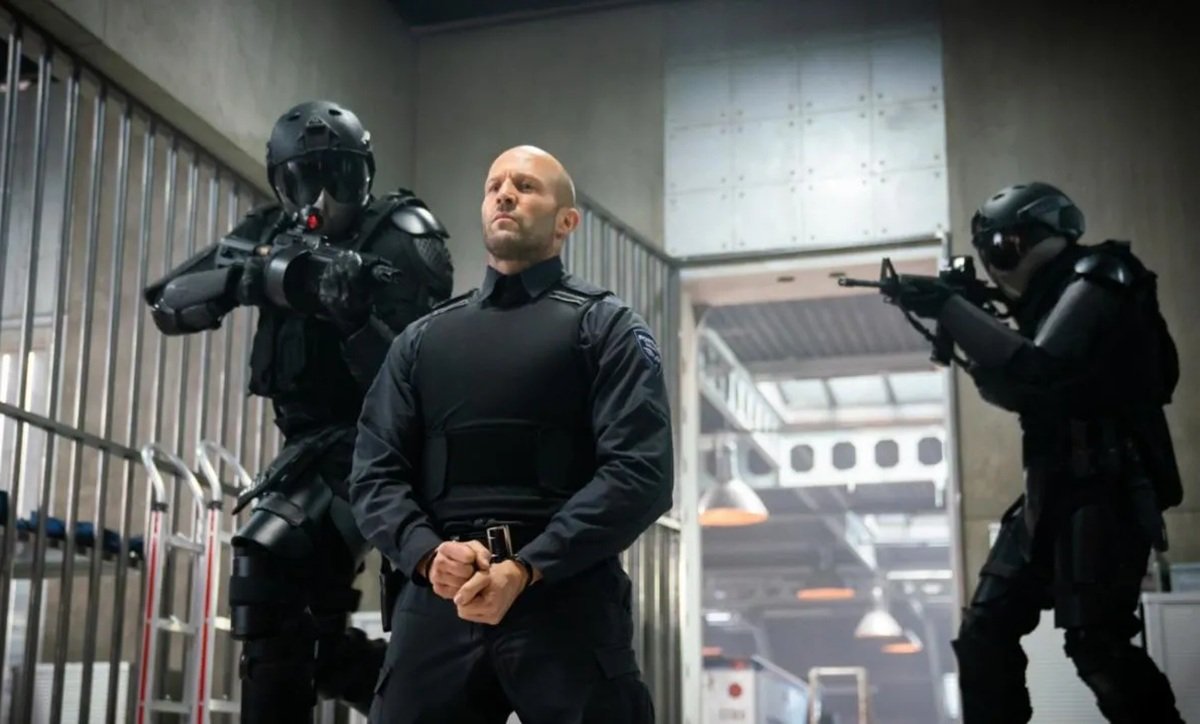 Kemarahan Sang Manusia: Jason Statham dan Aksi Perampokan yang Mendebarkan