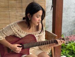 Unik! Aruma Membuat Gitar dari Rotan – Okezone Selebriti