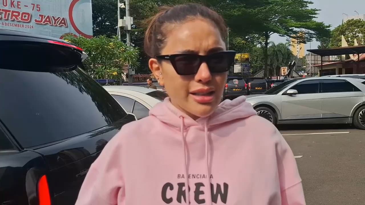 Nikita Mirzani Laporkan Dua Kasus ke Polres Jaksel